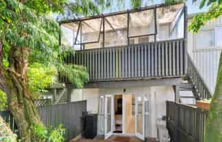 2/11 Owens Road, Epsom
