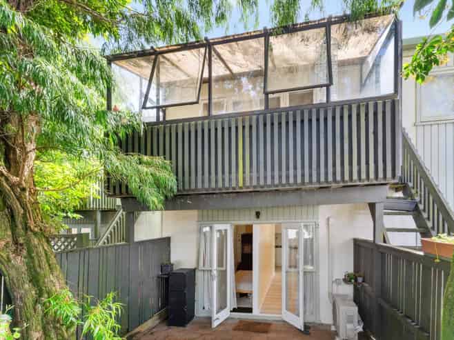 2/11 Owens Road, Epsom