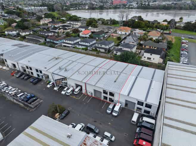 Modern Industrial Unit with Car Parks  - 532sqm