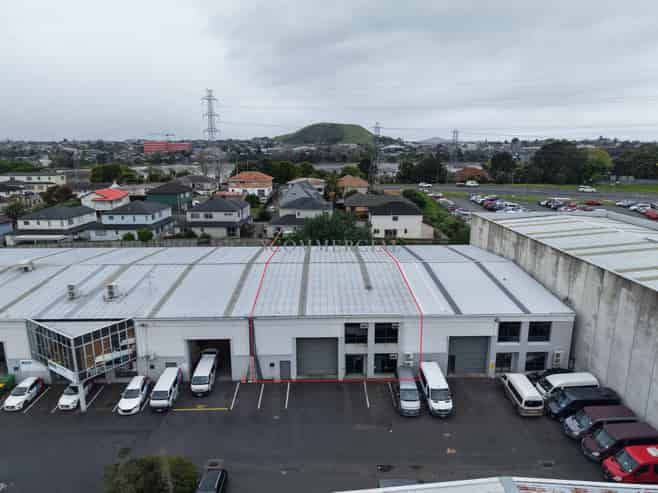 Modern Industrial Unit with Car Parks  - 532sqm
