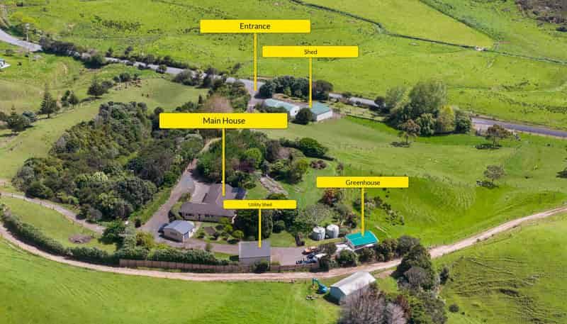 443 Lees Gully Road, Pollok