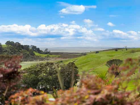 443 Lees Gully Road, Pollok