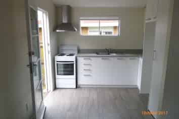 3/2 Vera Road, Te Atatu South