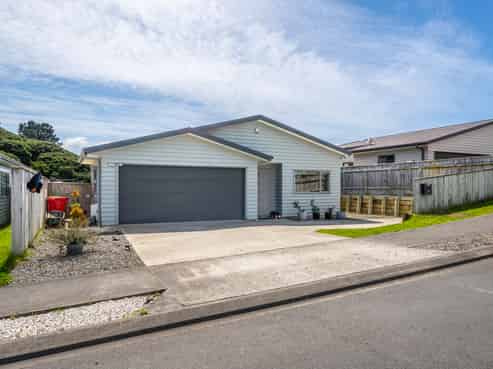 14 Moonsail Drive, Whitby