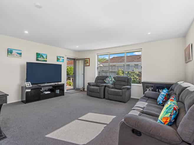 1/4 Dilworth Street, Riccarton