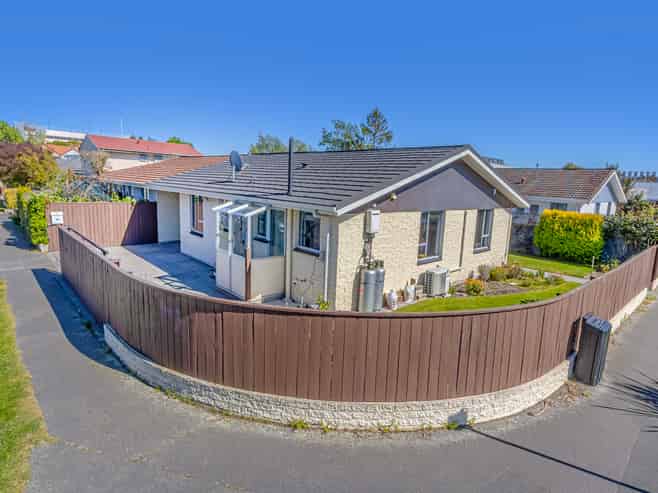 1/4 Dilworth Street, Riccarton