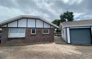 76B Bellevue Road, Brookfield