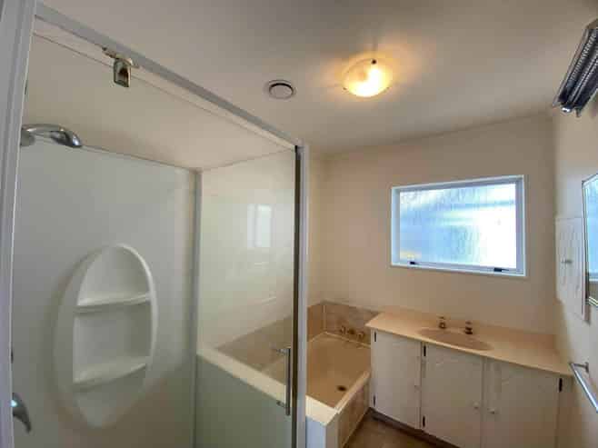 76B Bellevue Road, Brookfield