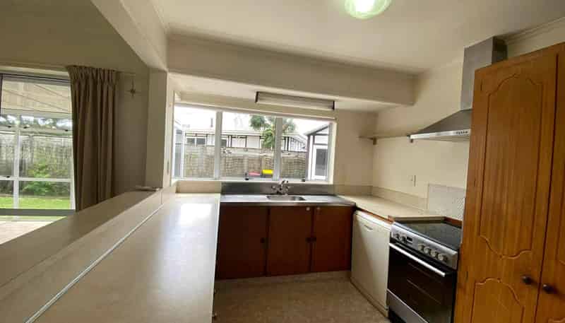 76B Bellevue Road, Brookfield