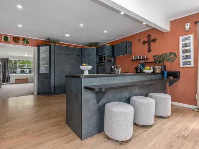 89 Waddington Drive, Naenae