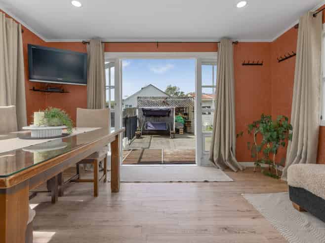 89 Waddington Drive, Naenae