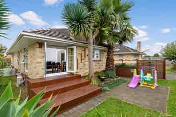 2/9 Bowling Ave, Epsom