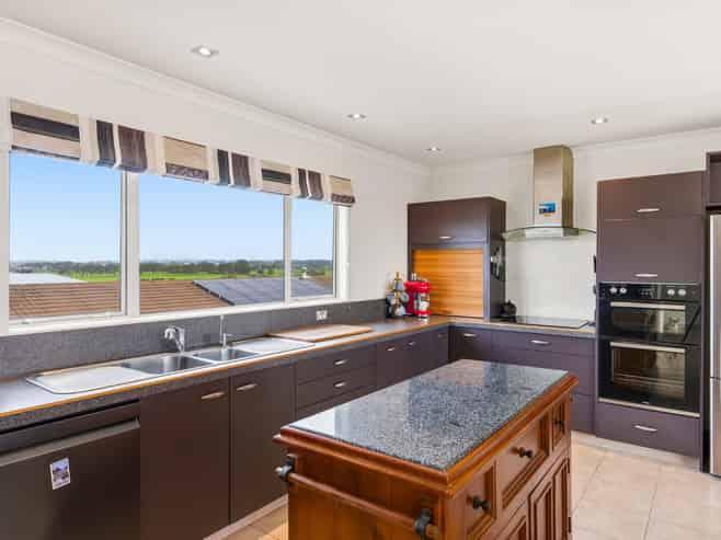 43 Manuka Street, Otaki Beach