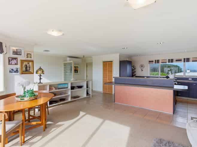 43 Manuka Street, Otaki Beach