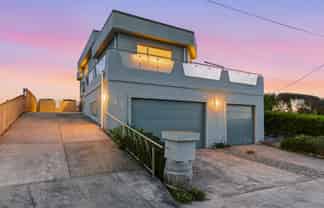 43 Manuka Street, Otaki Beach