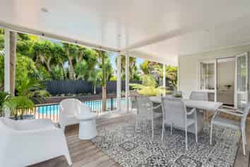 27 Almond Grove, Greenhithe