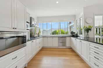 27 Almond Grove, Greenhithe