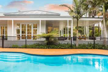 27 Almond Grove, Greenhithe