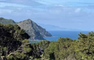 4 Iona Road, Great Barrier Island