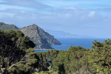 6 Iona Road, Great Barrier Island