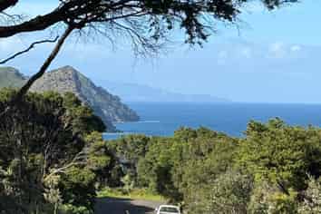 6 Iona Road, Great Barrier Island