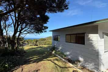 8 Iona Road, Great Barrier Island