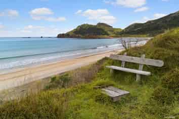 8 Iona Road, Great Barrier Island