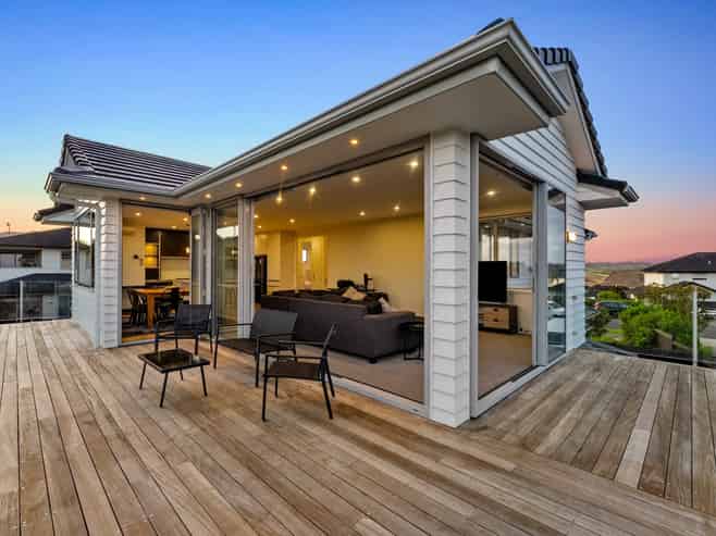 10 Walter Crescent, Silverdale