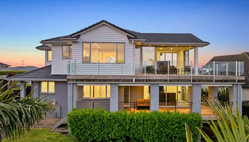 10 Walter Crescent, Millwater