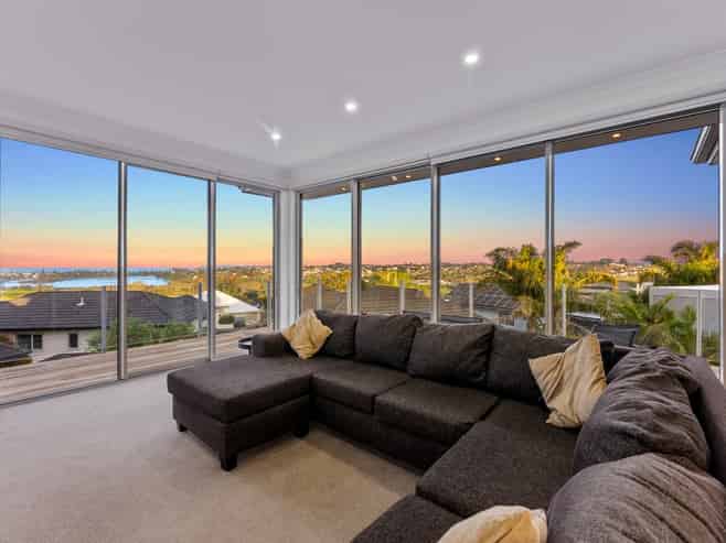 10 Walter Crescent, Silverdale