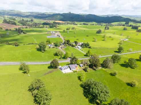 1524 Te Pahu Road, Karamu