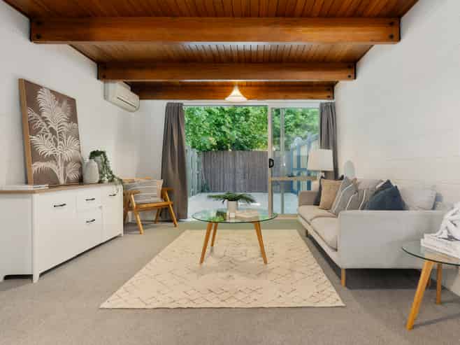 2/140 Waimairi Road, Ilam