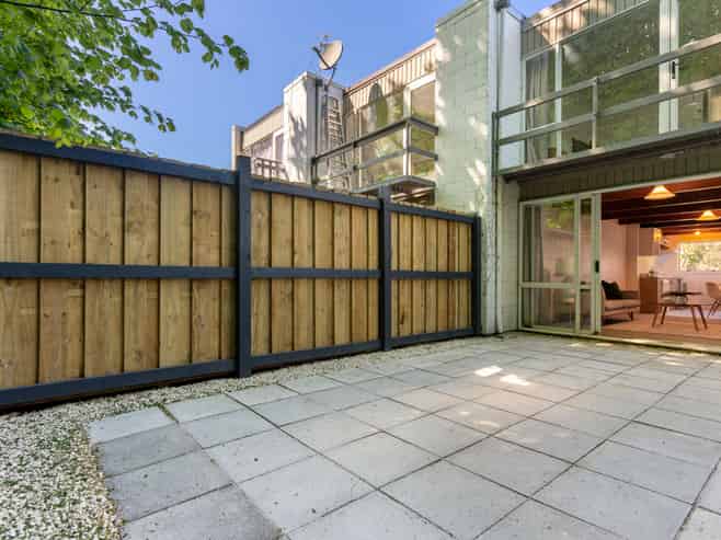 2/140 Waimairi Road, Ilam