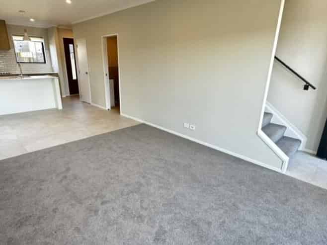 1 Te Aniwaniwa Terrace, Albany