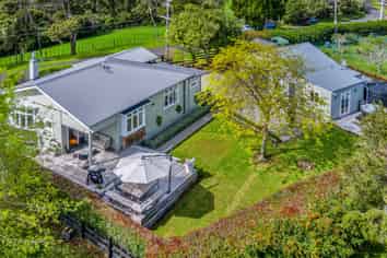 17 Griggs Road, Whitford