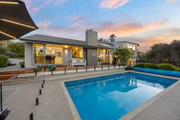 22 Sunnyhill Crescent, Sunnyhills