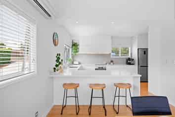 22 Sunnyhill Crescent, Sunnyhills