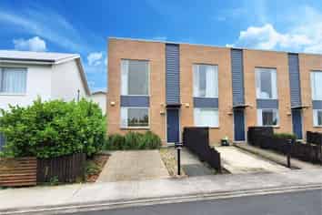 4 Shelduck Way, Hobsonville