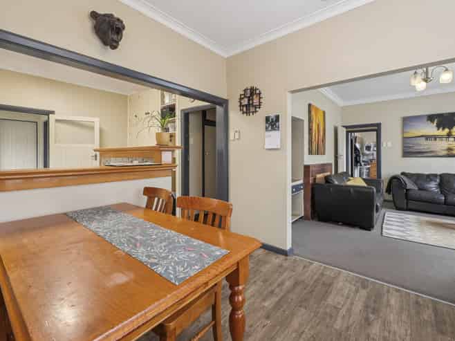 24 and 24A Shirley Street, Mangakakahi