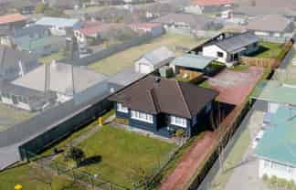 24 and 24A Shirley Street, Mangakakahi