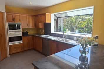 49B Simla Crescent , Khandallah