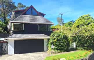 49B Simla Crescent , Khandallah