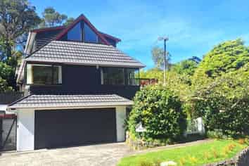 49B Simla Crescent , Khandallah