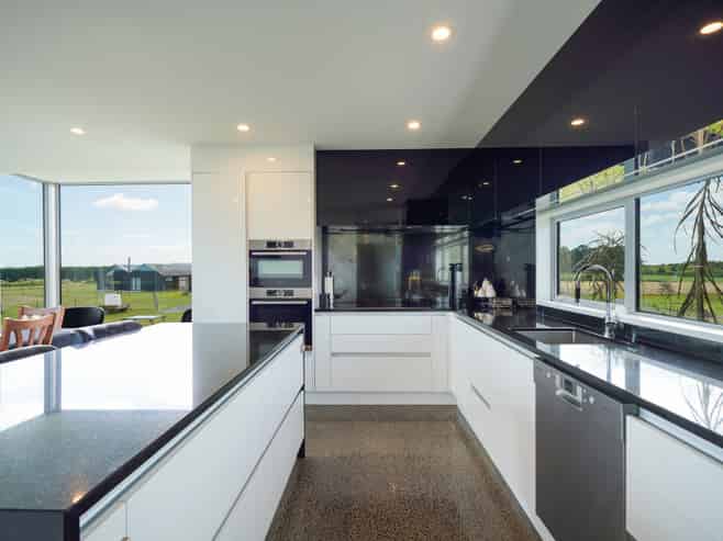 89 Sunrise Drive, SEAWARD BUSH