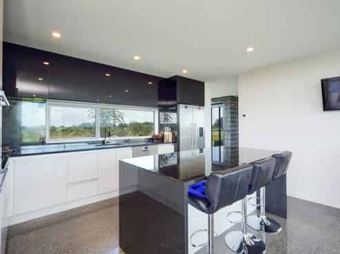 89 Sunrise Drive, SEAWARD BUSH