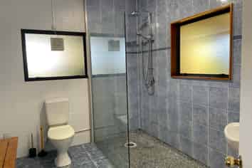 39 Upper Harbour Drive, Greenhithe