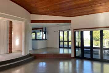 39 Upper Harbour Drive, Greenhithe