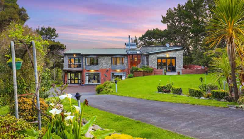 39 Upper Harbour Drive, Greenhithe