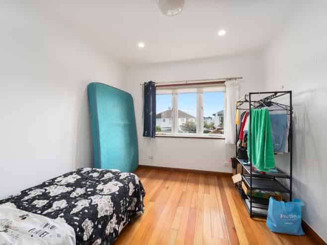 86 Mcleod Road, Te Atatu South