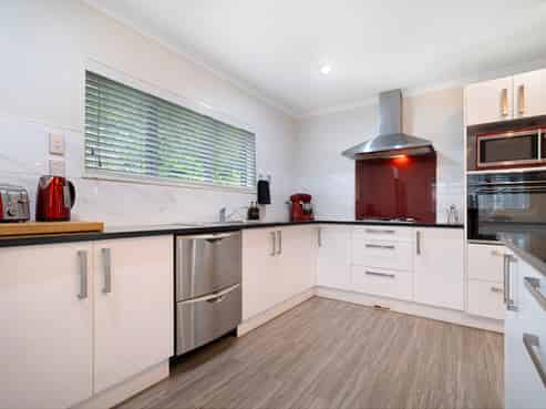 28B Kirrie Avenue, Te Atatu South